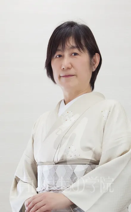 青山きもの学院講師 藤原桂子先生